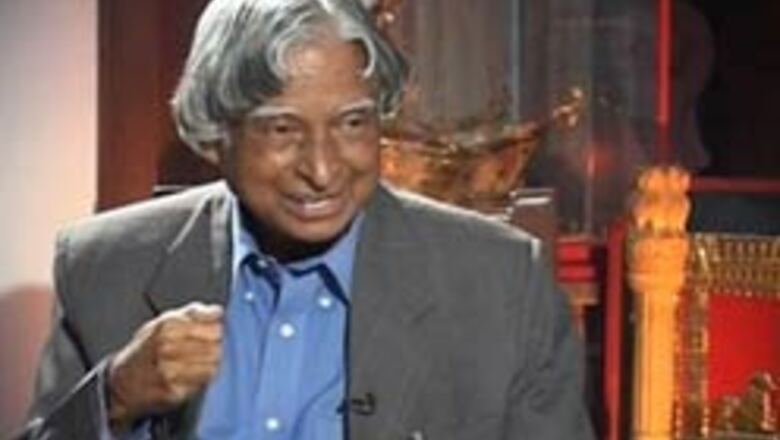 Four US airline officials booked for frisking Kalam