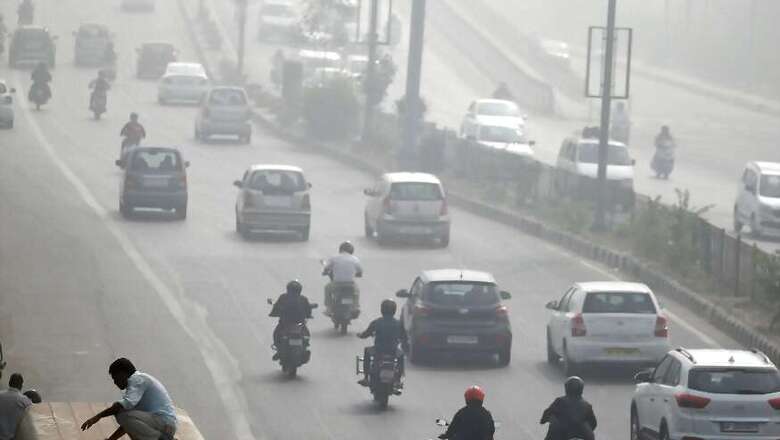 In Damage Control Mode, Pollution Authority Asks Delhiites to Use Public Transport From Tomorrow