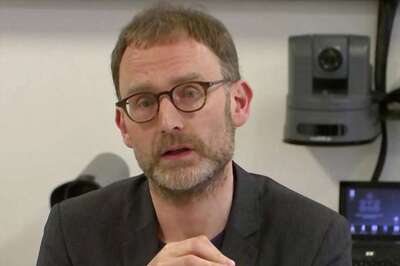 Top Coronavirus Advisor in UK Resigns After Breaking Lockdown Rules to Meet Married Lover