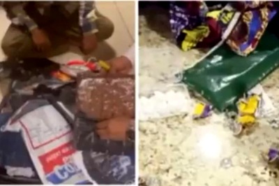 Cocaine Concealed in Kurta Buttons, Women's Handbags Seized at Mumbai International Airport | Watch