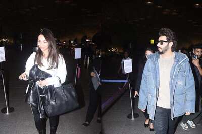 Malaika Arora and Arjun Kapoor Jet Off For Vacation Amid Wedding Rumours; Watch