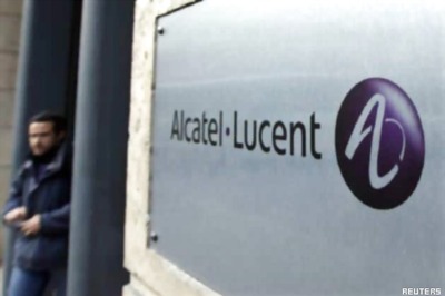 Alcatel wins 8-year deal valued at over $1 bn from Reliance Comm