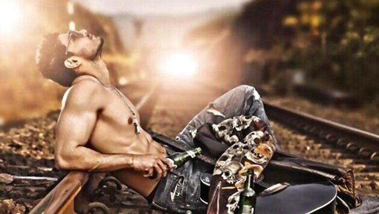 Snapshot: Doesn't Sooraj Pancholi resemble a young Salman Khan as he sports a chiselled and shirtless look in 'Hero'?