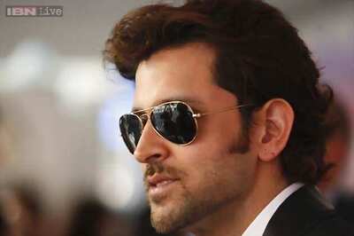 Hrithik Roshan seeks medical tips from fans on Twitter