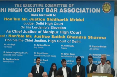Known for Delivering 'Poetic Justice', Delhi HC's 'Shayar Judge' Bids Farewell to City
