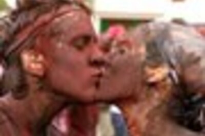 In Pics: Kissing scenes from world over