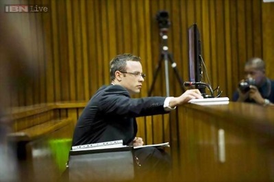 Oscar Pistorius trial: 'You are a very special person,' one of Steenkamp's messages read