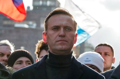 Day after Detention, Kremlin Critic Alexei Navalny Releases Investigation into 'Putin's Palace'