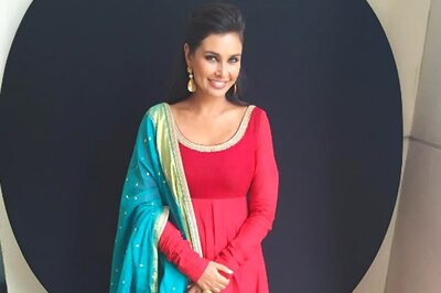 Lisa Ray Denies Undergoing Lip Job, Hits Back At Critics