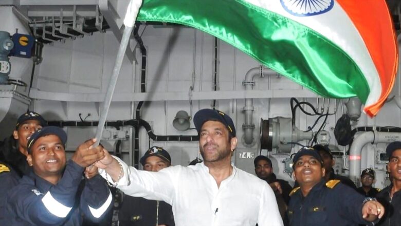Independence Day: Salman Hoists Tricolour; Kamal Haasan Says 'Take A Vow Not to Forget History'