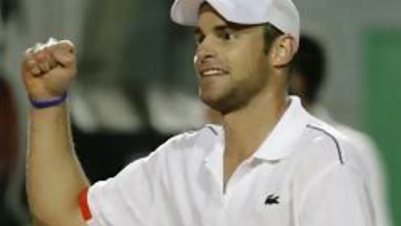 Stepanek knocks Federer out of Rome Masters