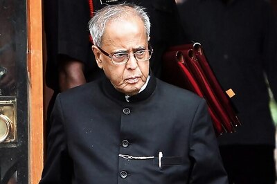 President poll: Pranab seeks Left support