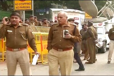 Lawyer chants 'Vande Mataram' in SC during Delhi court violence hearing