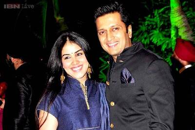 Genelia D'Souza returns to acting, Riteish Deshmukh excited