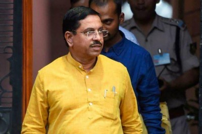 PM Modi Called Upon Bigger Parties to Ensure Smooth Functioning of Parl, Voice to All: Pralhad Joshi