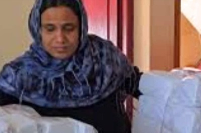 Tamil Nadu Woman Earns Rs 30,000 A Month Selling Shirt Collars To Garment Companies