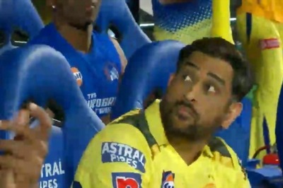 IPL 2023: MS Dhoni's Viral Reaction to Moeen Ali's Six Against RCB Takes Internet by Storm