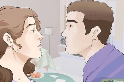 How to Give an Unforgettable Kiss