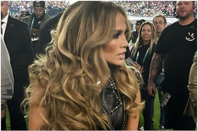 Jennifer Lopez's Hairstylist Reveals Secret Behind Her Dazzling Curls at Super Bowl Liv Halftime Show