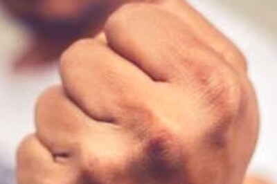 Know About Your Personality Traits By The Way You Clench Your Fist