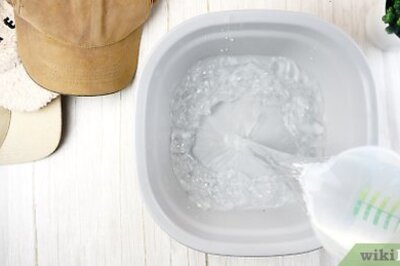 How to Wash a Baseball Cap by Hand