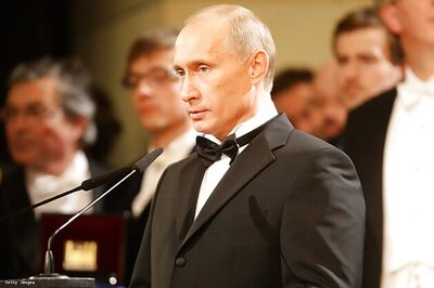 Vladimir Putin hails Syria's action on chemical weapons ban