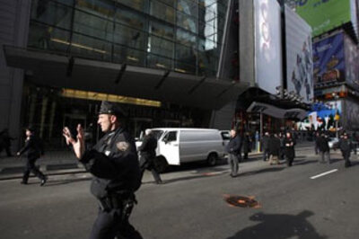 Abandoned van causes bomb scare in New York