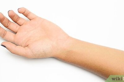 How to Apply Latex Makeup