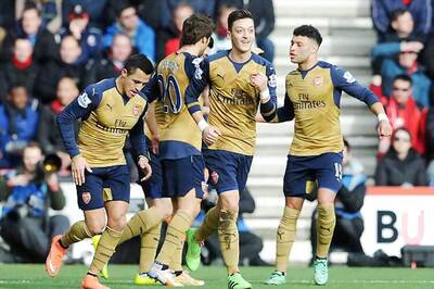 Arsenal back in title race with 2-0 win at Bournemouth