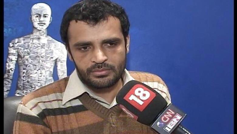 UP artist attacked for paintings on homosexuality