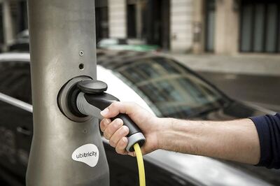 Delhi Government to Set Up 100 New Electric Vehicle Charging Stations Within One Year