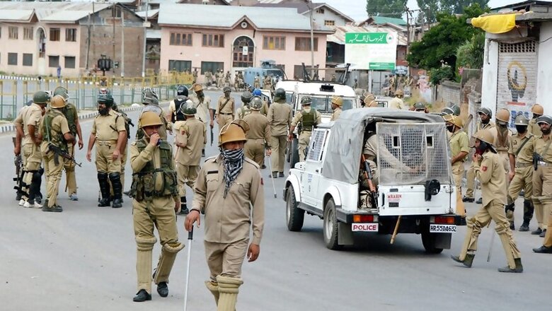 Curfew in Kashmir Extended As Separatists Call for Protest March