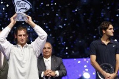 Nalbandian stuns Federer in Madrid comeback