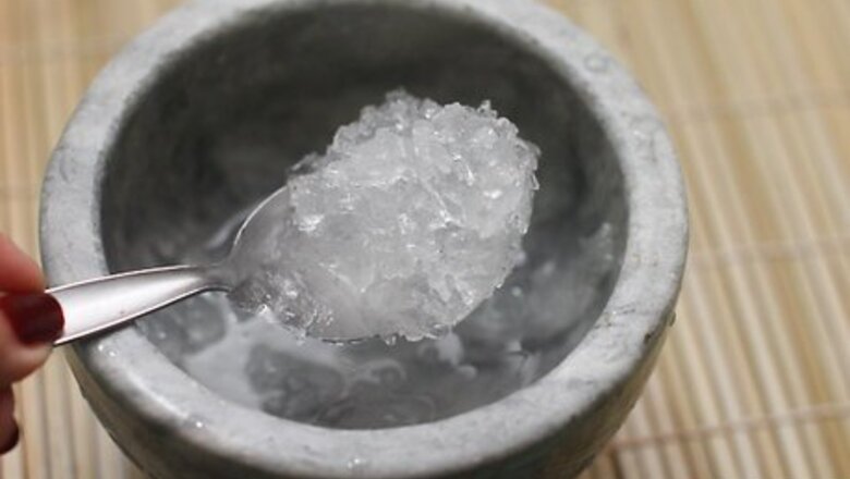 How to Make an Amaretto Colada Cocktail