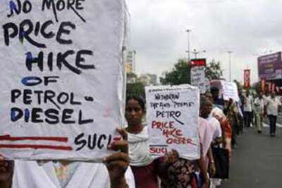 Govt to set up panel to look into fuel pricing