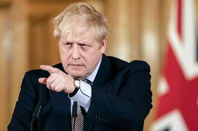 British PM Boris Johnson Spends Second Night in Intensive Care Fighting Coronavirus