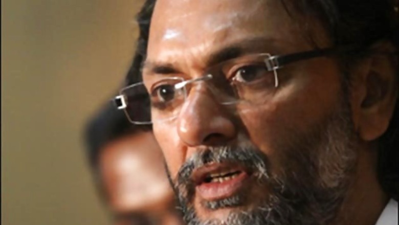 Mehra to shoot 'Bhaag Milkha Bhaag' in Pakistan