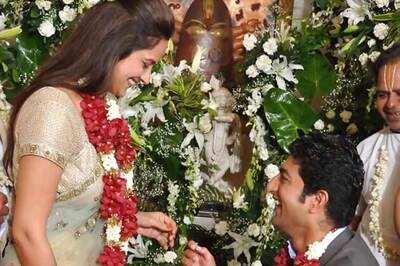 Ahana's fiance goes down on his knees on their engagement day