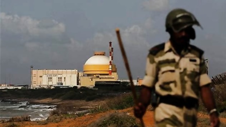 Kudankulam: Protestors stage day-long siege to sea