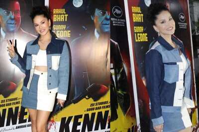 Sunny Leone Sports Casual Denim Look At Kennedy’s Mumbai Screening