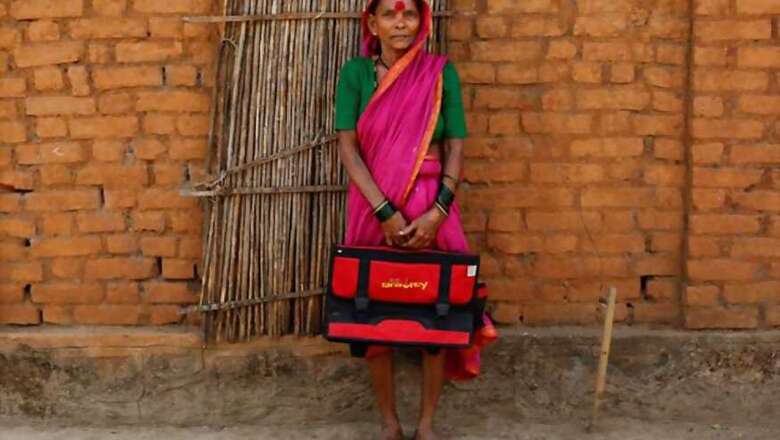 Hats Off: A School in Maharashtra Teaching Grannies to Empower Them