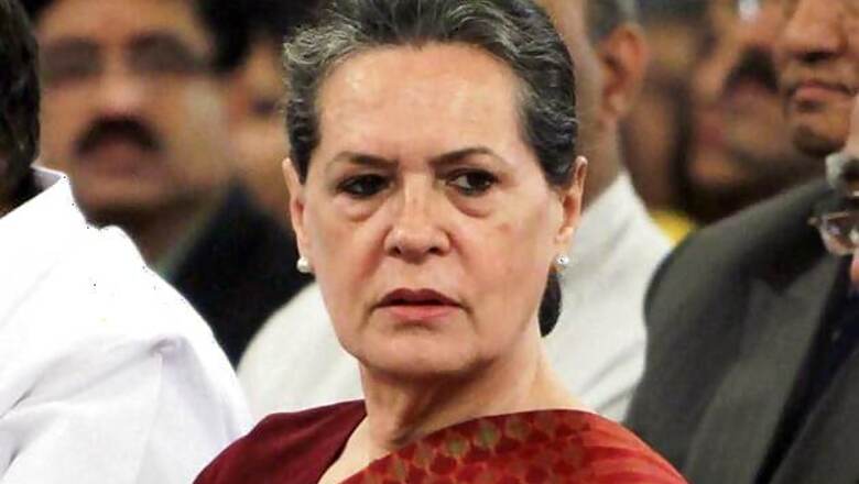 Sonia Gandhi meets party leaders on Telangana issue