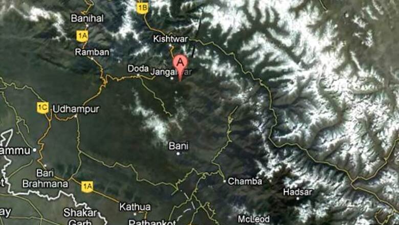 J&K govt assures all help to quake victims