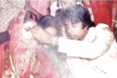 Amitabh Bachchan Shares Unseen Wedding Pics With Jaya Bachchan on Their 48th Anniversary