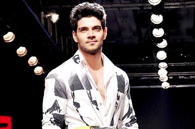 He is so professional, it was amazing to work with him: Sooraj on working with father Aditya Pancholi in 'Hero'