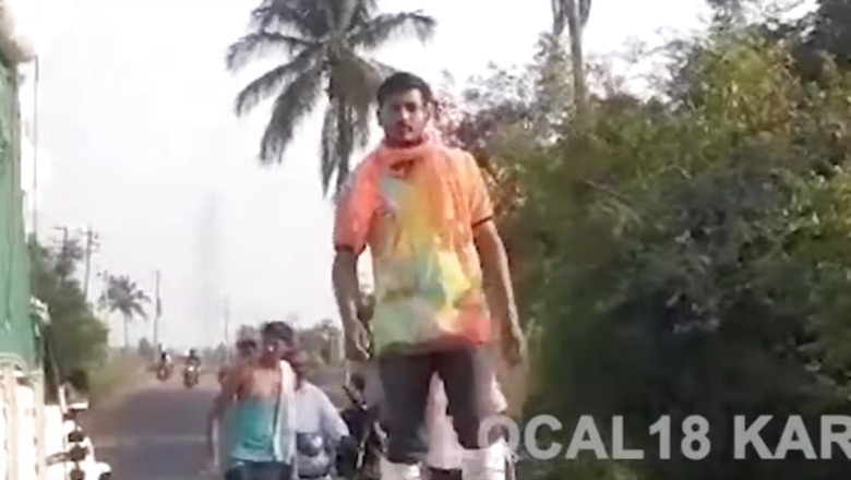 Kannada Man’s Devotional Act At Shri Aranya Siddheshwar Temple Has Locals’ Attention