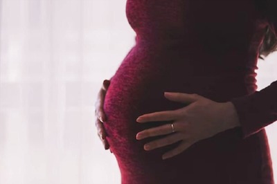 Study Reveals Pregnancy May Accelerate Biological Aging in Women; Expert Insights