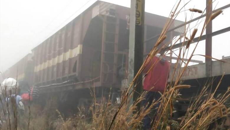 5 Coaches of Mumbai-Bhubaneswar Lokmanya Tilak Express Derail in Odisha's Cuttack, 15 Injured