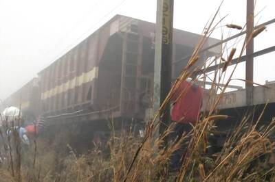 5 Coaches of Mumbai-Bhubaneswar Lokmanya Tilak Express Derail in Odisha's Cuttack, 15 Injured