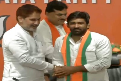 Haryana Exit Poll Results: Yogeshwar Dutt and Babita Phogat May Fail at Political Dangal, Surjewala in a Close Contest